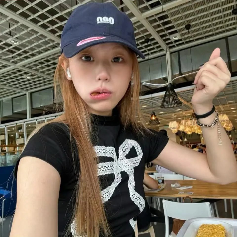 与鲨同泳
